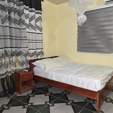 Kayfred2 Apartman Freetown Kültér fotó