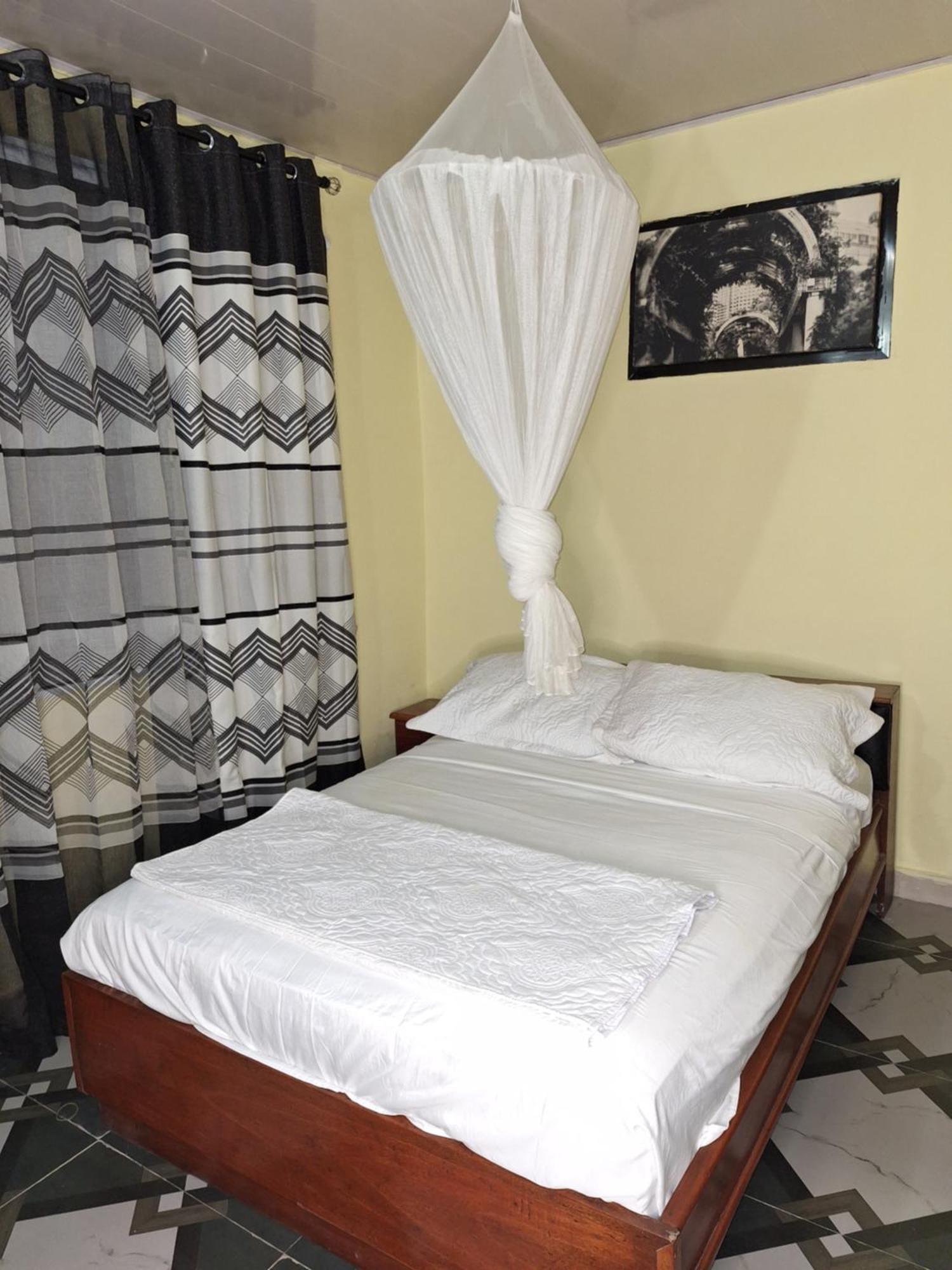Kayfred2 Apartman Freetown Kültér fotó